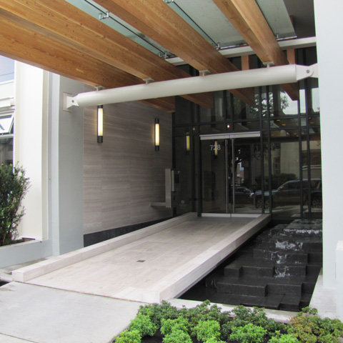 W 8Th By Westbank photo 3