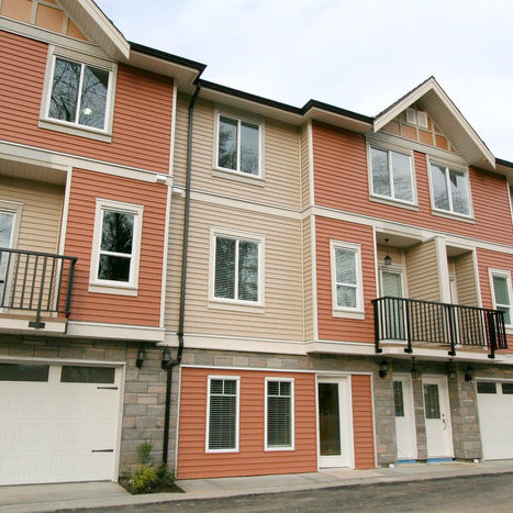 Photo 2 — click to view Guildford Villa photo 2