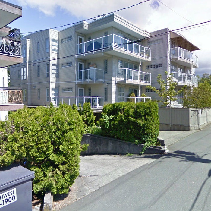 Photo 3 — click to view Windsor Gardens photo 3