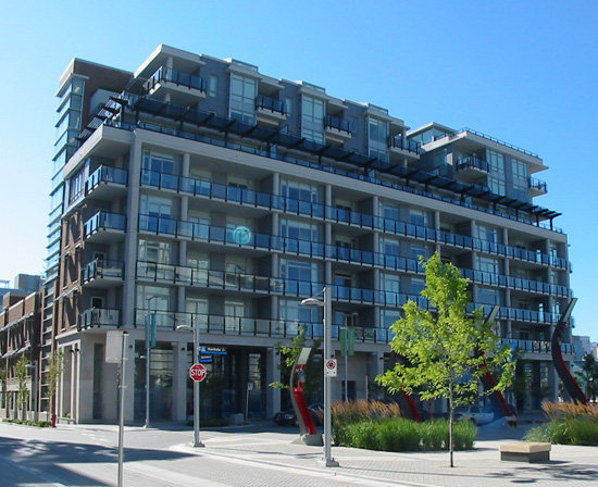 Photo 1 — click to view Shoreline - Village on False Creek photo 1