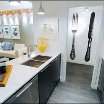 Photo 4 — click to view Cambie+7 photo 4