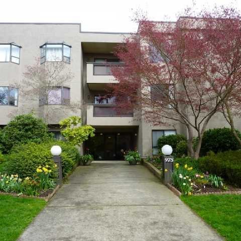 Oakmont Place photo 3