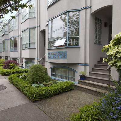 Meridian Court photo 2