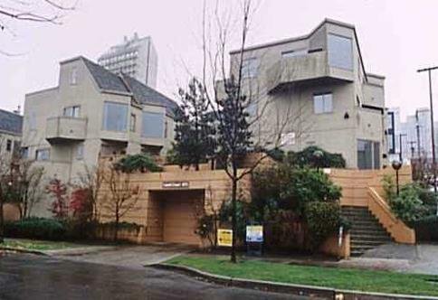 Laurel Court