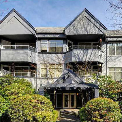 Photo 2 — click to view Laurel Place photo 2