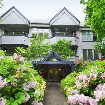 Photo 3 — click to view Laurel Place photo 3