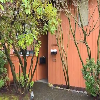 Photo 3 — click to view Heather Court photo 3