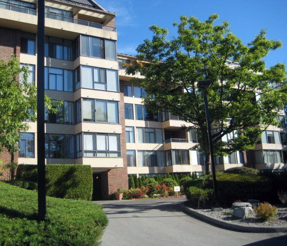 Arbutus Village photo 3