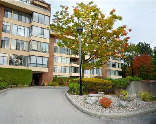 Arbutus Village photo 2