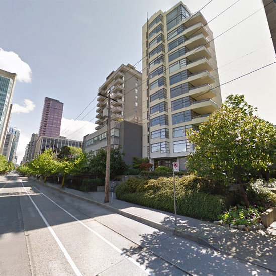 1668 Alberni photo 4