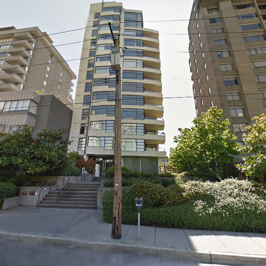 1668 Alberni photo 2
