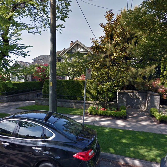 2521 Point Grey
