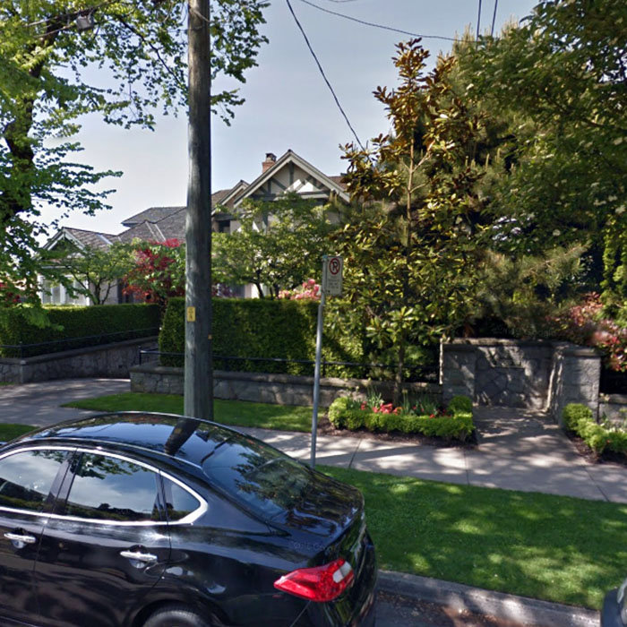 2521 Point Grey photo 2