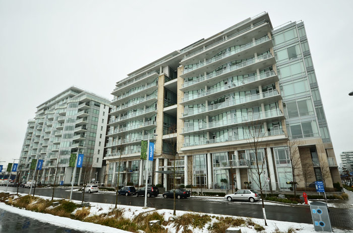 Kayak - Village on False Creek