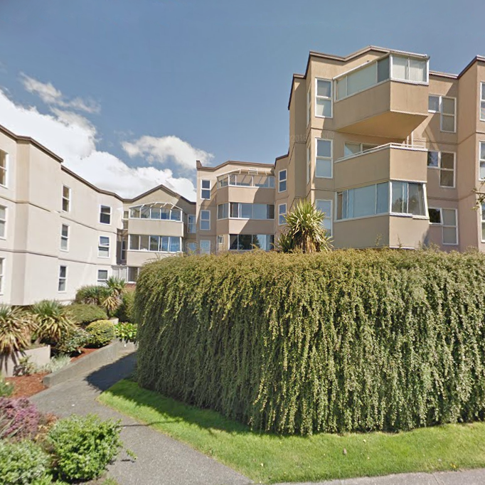 Photo 3 — click to view Columbia Place photo 3