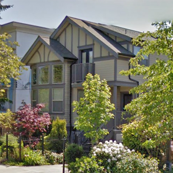 1041 Southgate photo 3