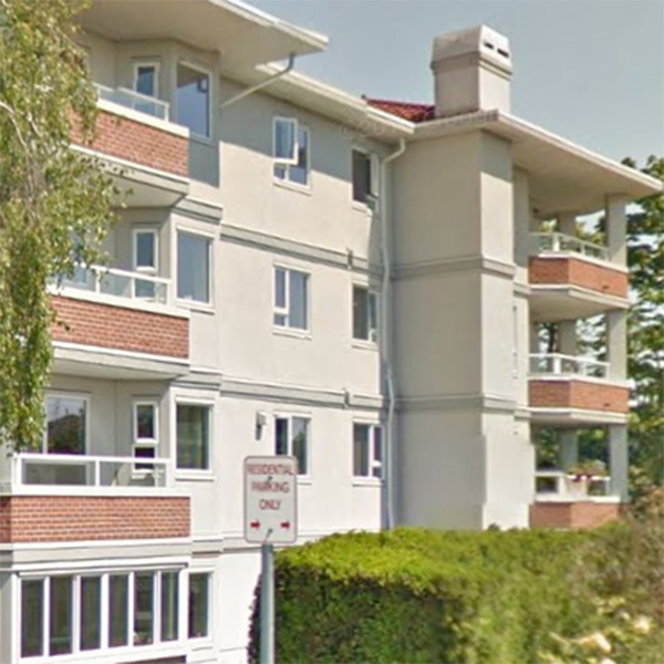 1807 Oak Bay photo 2