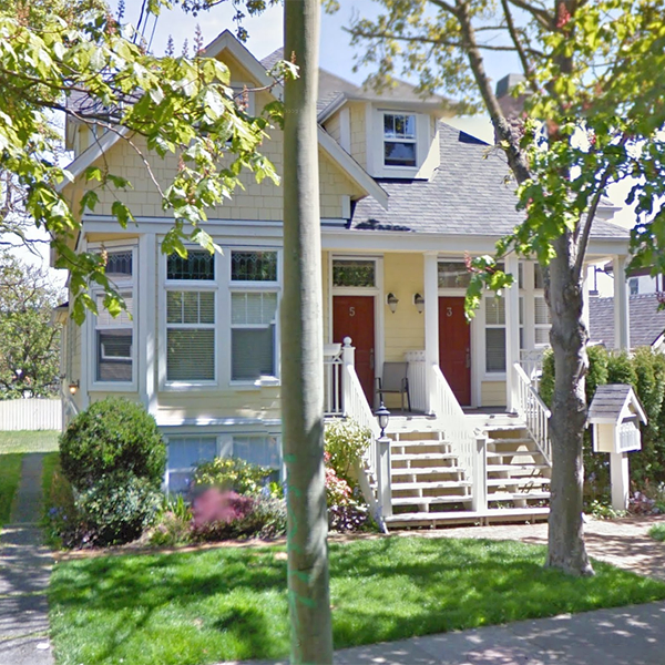 1813 Chestnut photo 3