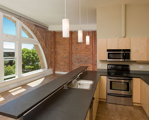 Photo 2 — click to view The Leiser Building photo 2