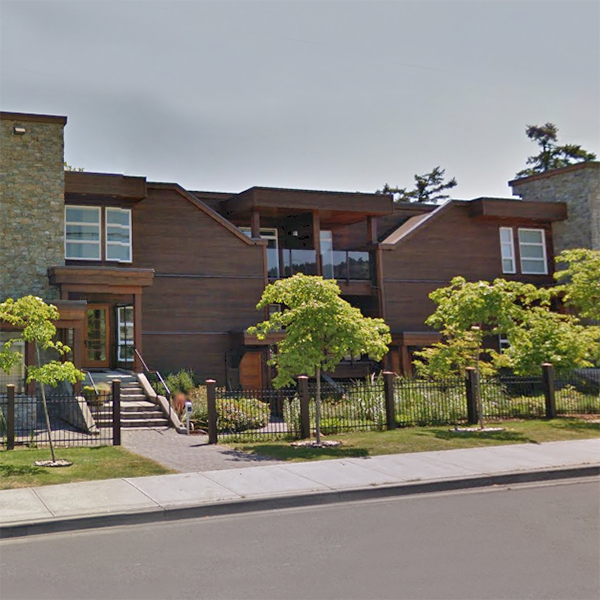 9115 Lochside photo 2