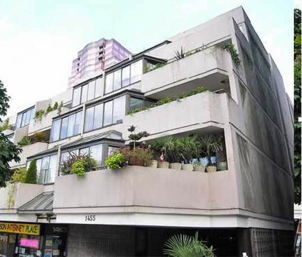 Photo 2 — click to view The Colonnade photo 2