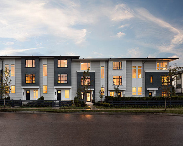 Photo 2 — click to view Fleetwood Rise East photo 2