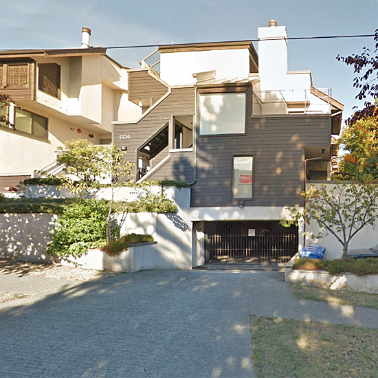Carnarvon Mews