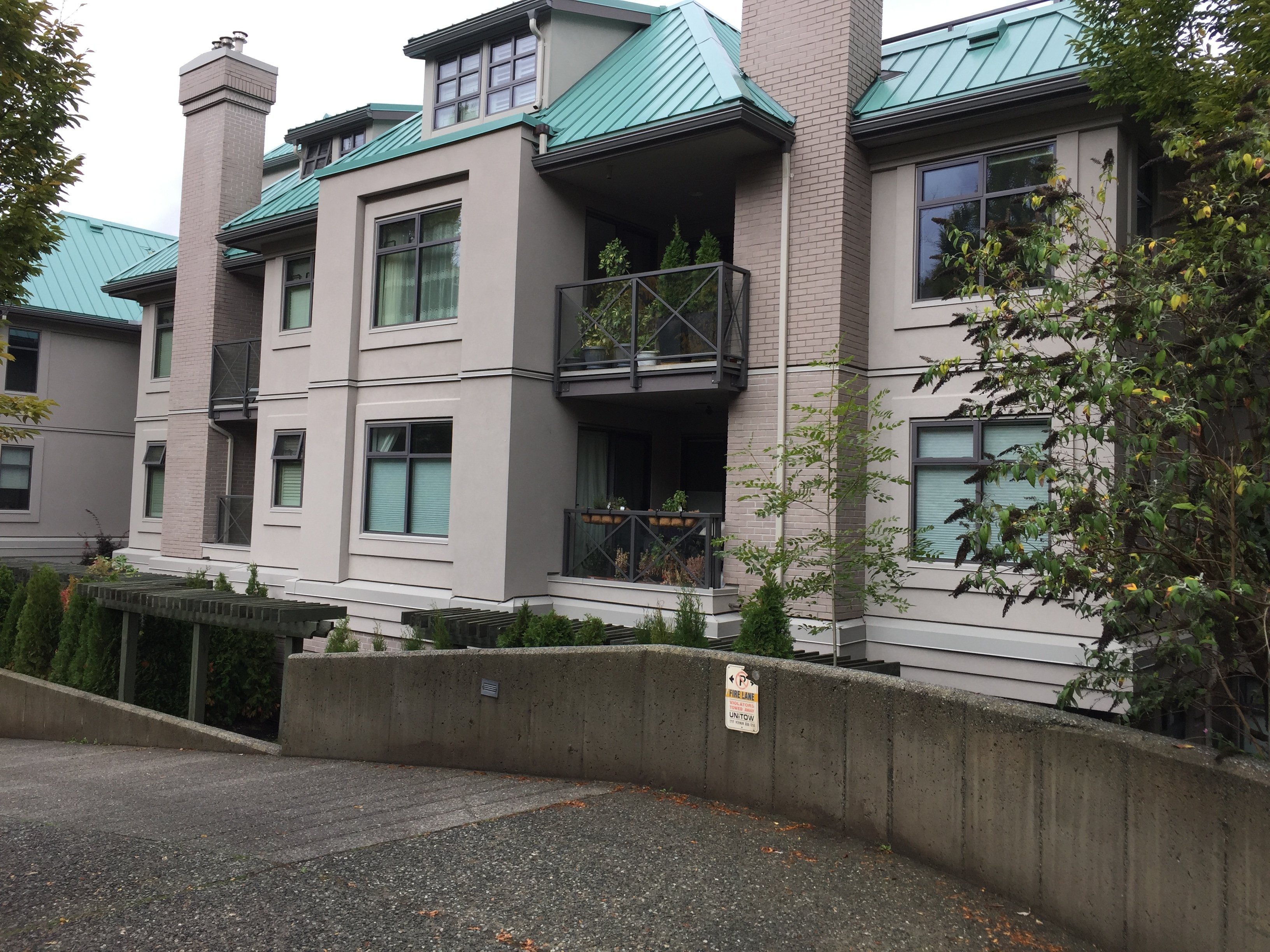 Connaught Gardens photo 2