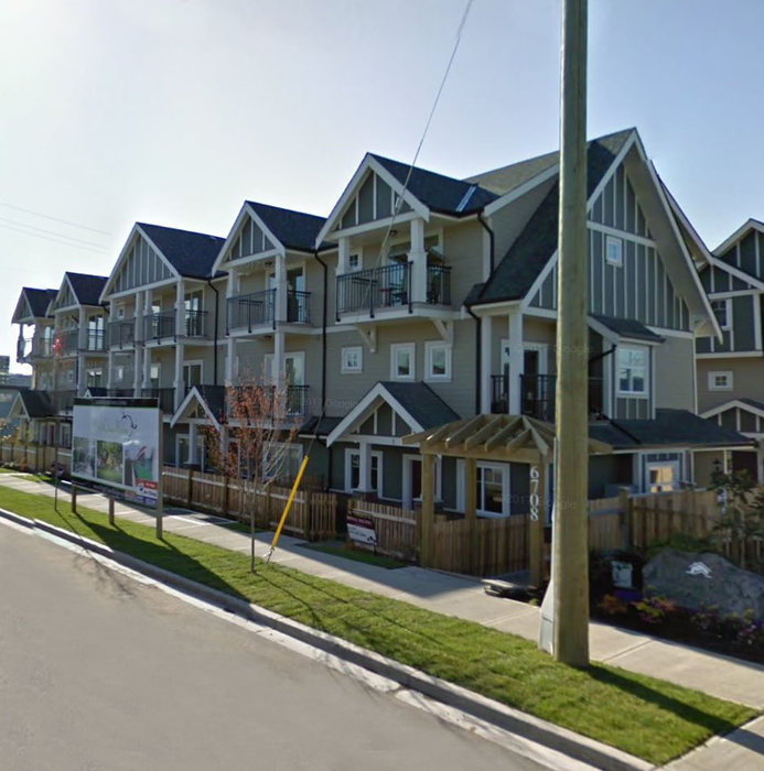 Photo 1 — click to view Highgate Ridge photo 1