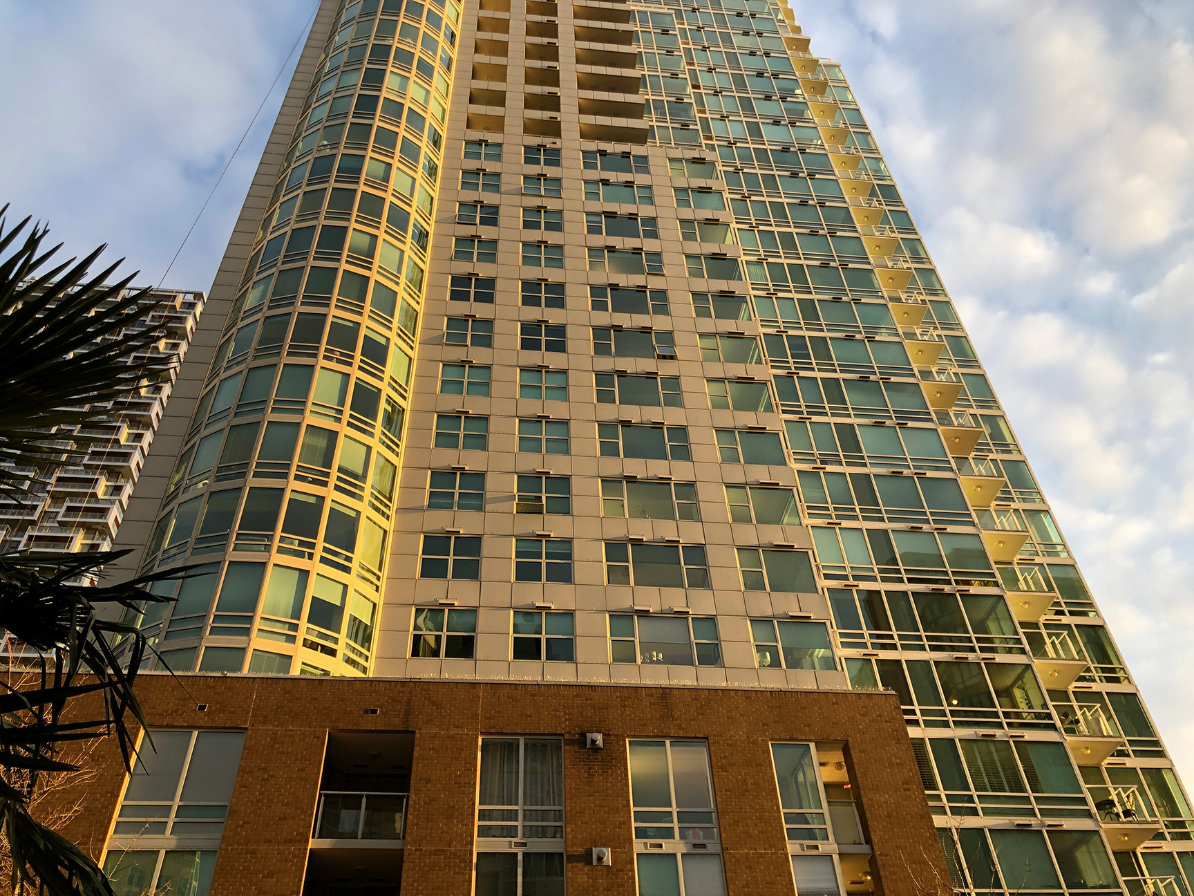 Photo 2 — click to view Ocean Tower At 888 Beach photo 2