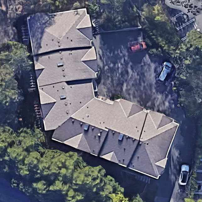 1080 Greenridge photo 3