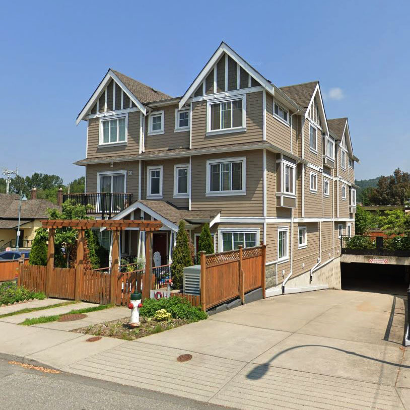 Photo 3 — click to view Sperling Heights photo 3