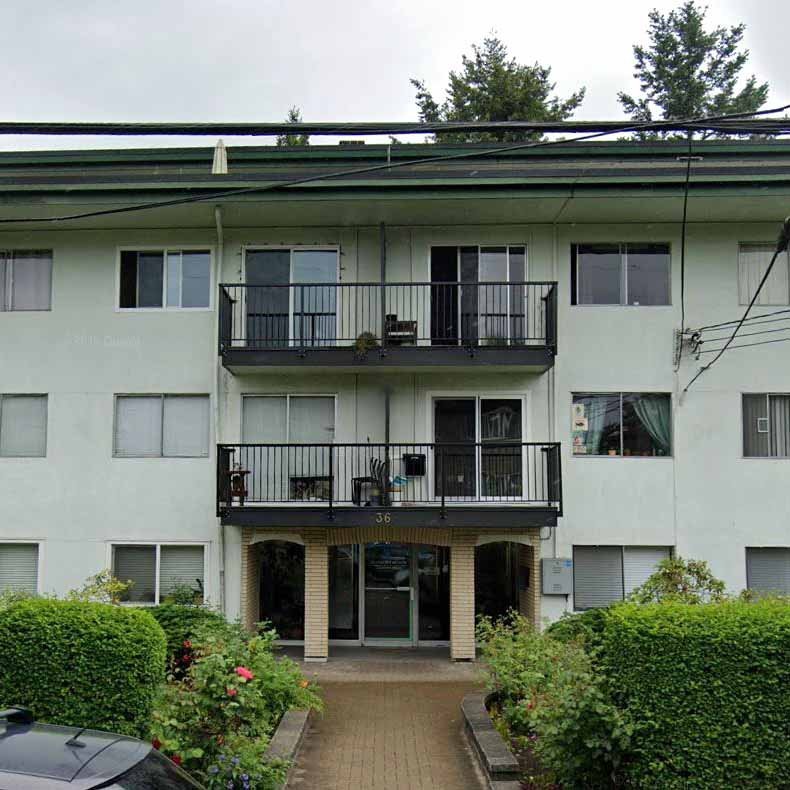 Photo 2 — click to view Rosemont Manor photo 2