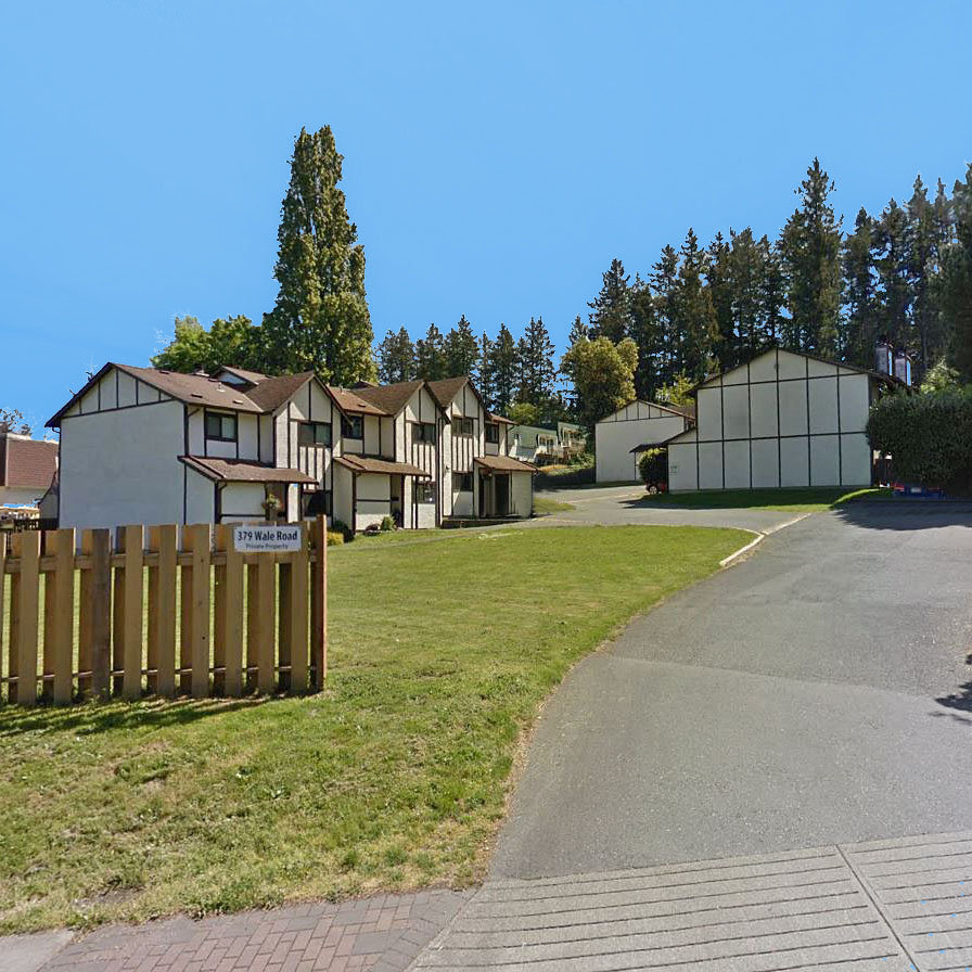 Parkwood Village photo 3