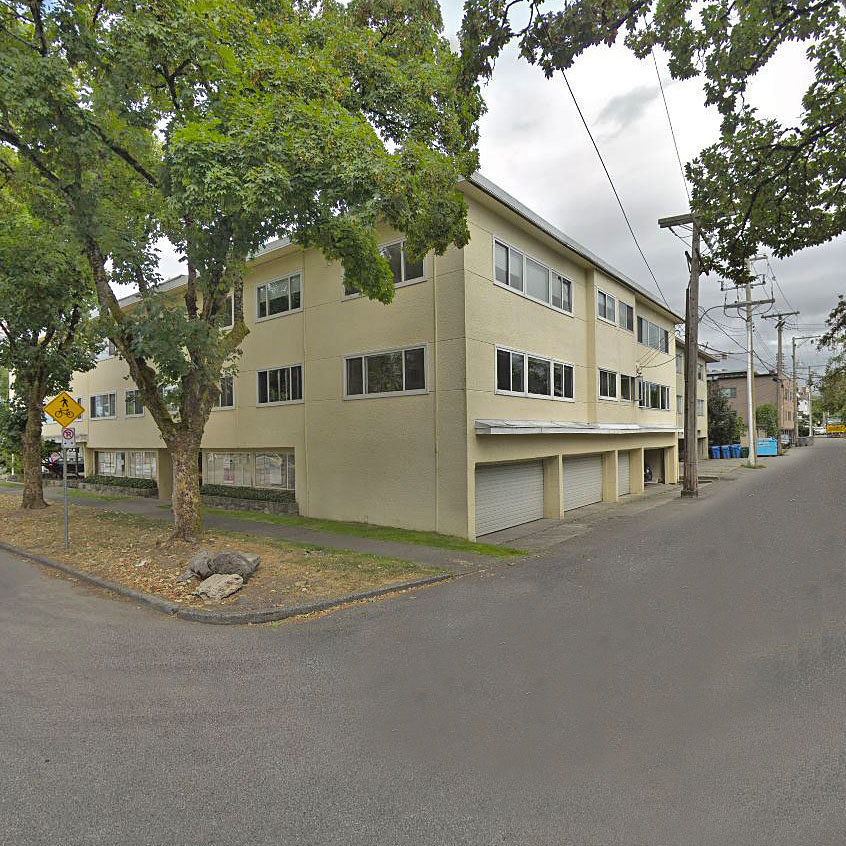 Boulevard Manor photo 4