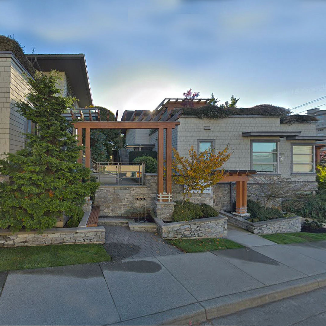 Dundarave Village Point photo 3