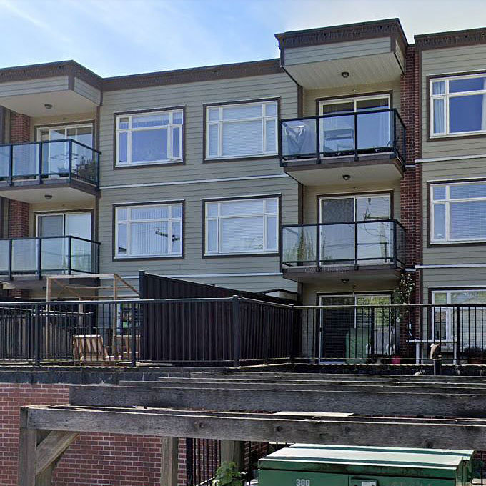 Photo 3 — click to view Sunrise Living photo 3