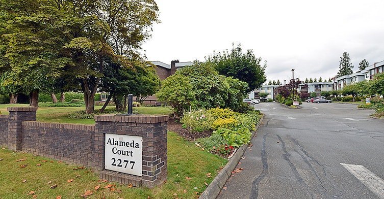 Alameda Court photo 3