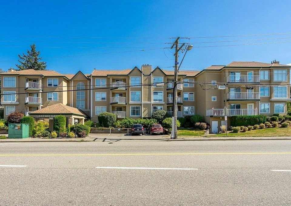 Lakeway Gardens photo 2