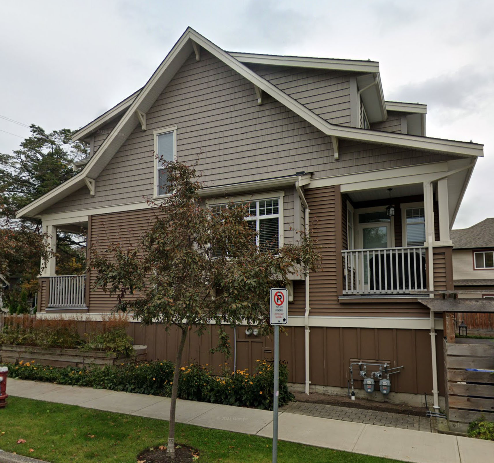 Yoshida Lane photo 4