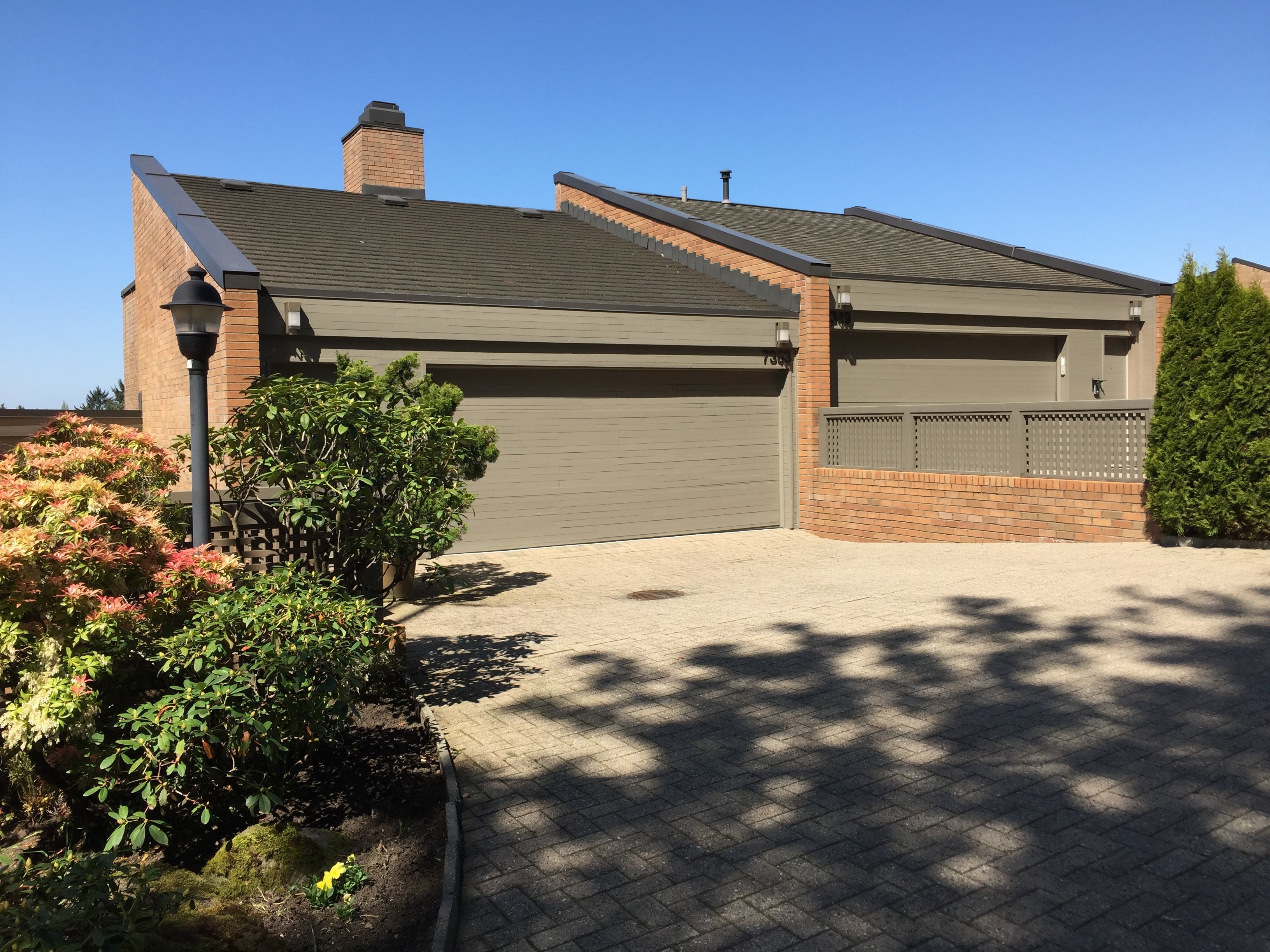 Photo 3 — click to view YewBrook Place photo 3
