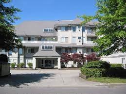 Tessaro Court photo 4