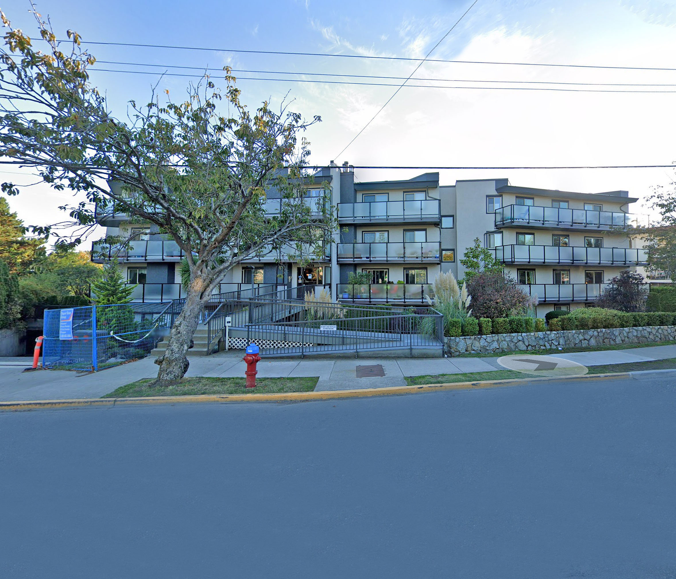 Photo 3 — click to view Worthington Court photo 3