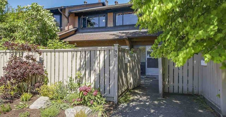 Photo 2 — click to view Edgemere Gardens photo 2