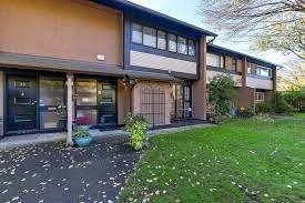 Edgemere Gardens photo 2