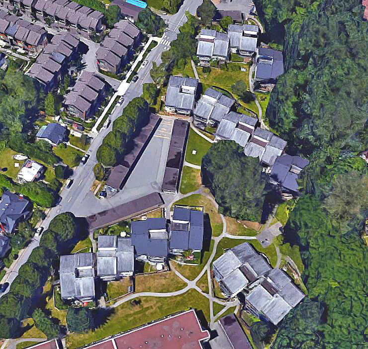 Photo 3 — click to view Edgewater Estates photo 3