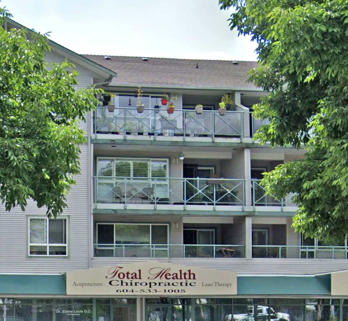 Photo 3 — click to view Willowbrook photo 3