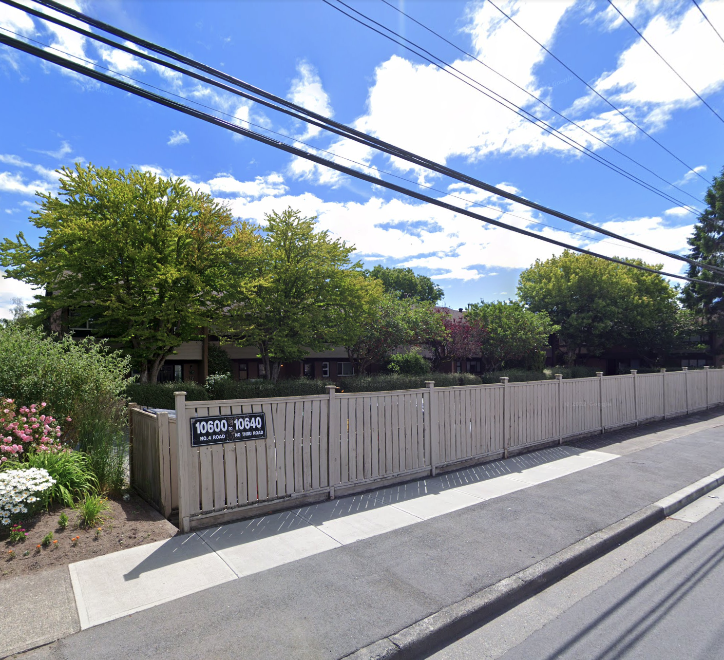 Edgemere Gardens photo 3