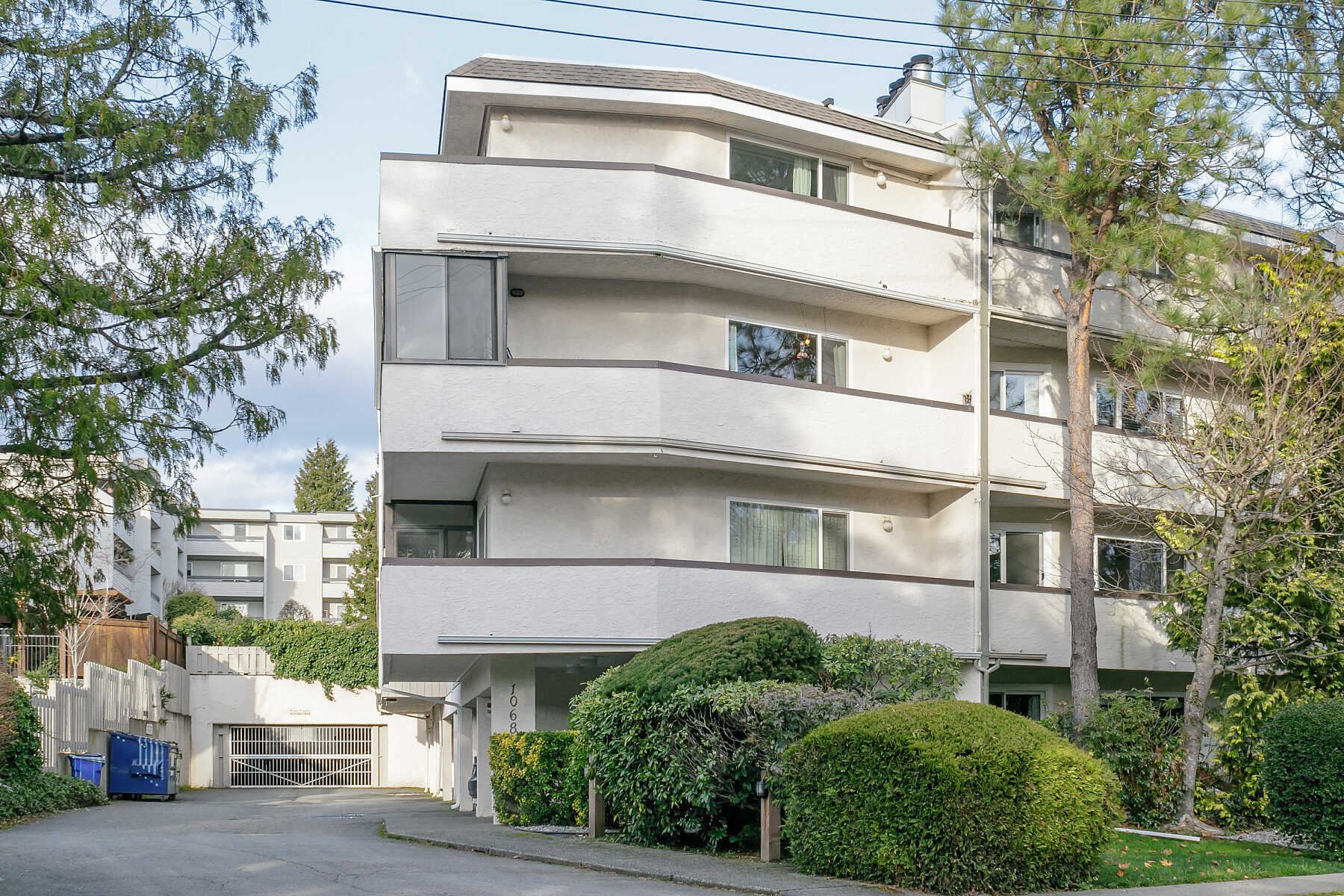 Clovelly Place photo 3