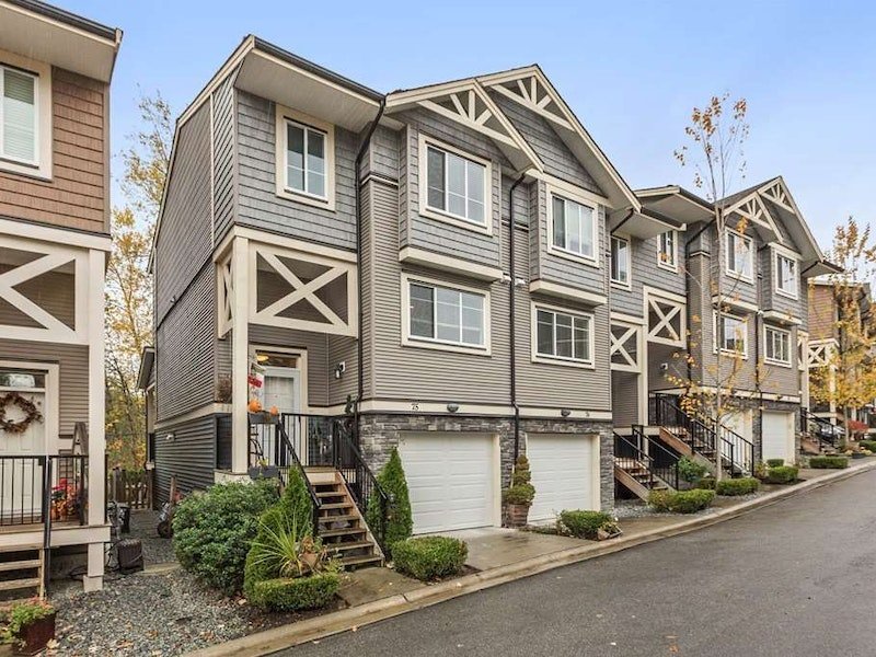 Photo 4 — click to view Cottonwood Ridge photo 4